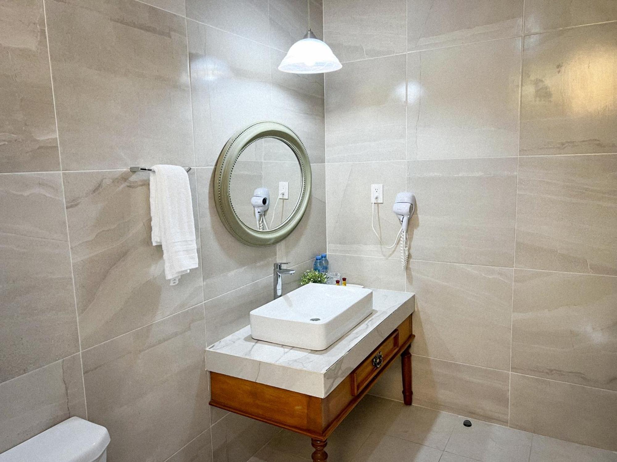 Hotel Fundadores Вальядолид Экстерьер фото